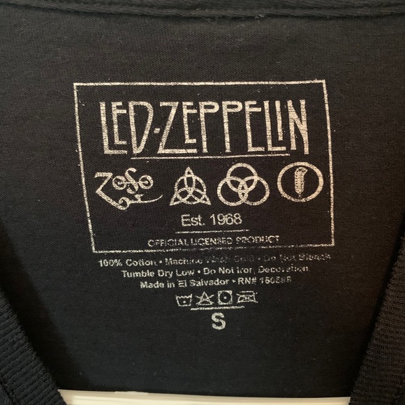 TILLYS | Led Zeppelin Women’s Boyfriend Tee - Picture 3 of 3